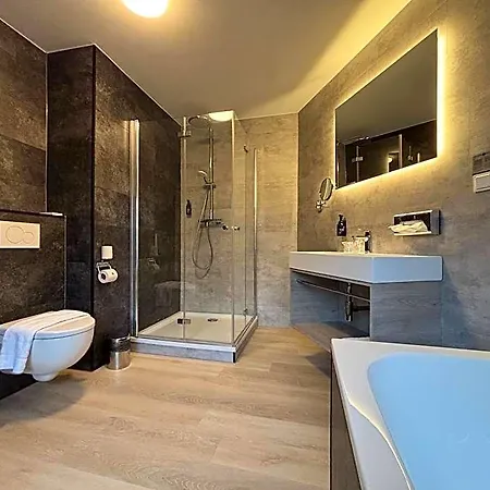 Fletcher Parkhotel Val Monte 4*
