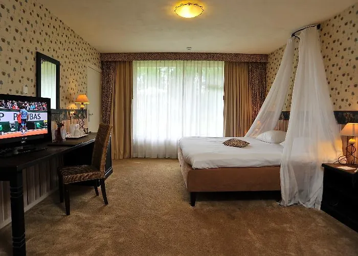 Hotel Fletcher Parkhotel Val Monte 4*