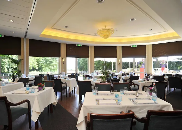 Fletcher Parkhotel Val Monte 4*