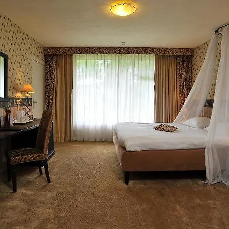 מלון Fletcher Parkhotel Val Monte 4*