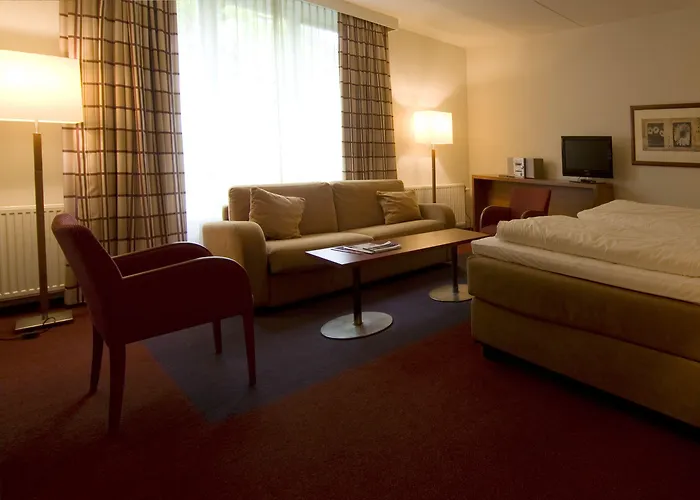 Fletcher Parkhotel Val Monte Hotell 4*